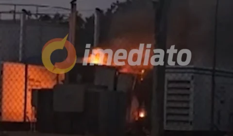 Vídeo: incêndio em usina termelétrica provoca apagão em Barcelos, no Amazonas