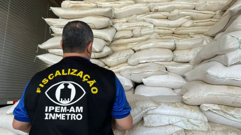 Marcas de ração para cães e gatos são reprovadas em Manaus; veja quais