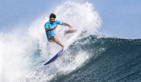 Gabriel Medina conquista bronze no surfe masculino da Olimpíada de Paris