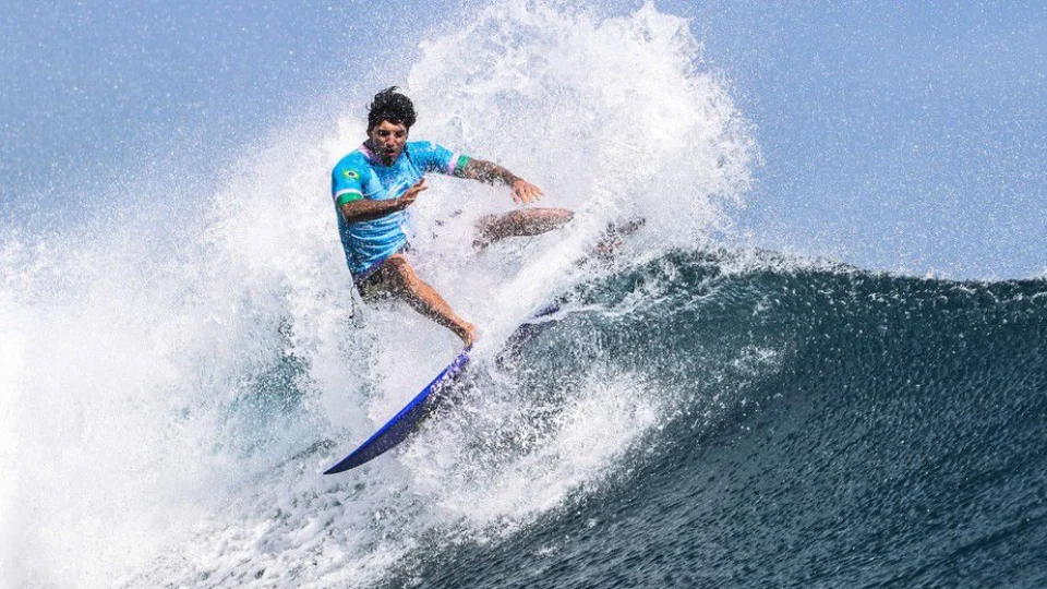 Gabriel Medina conquista bronze no surfe masculino da Olimpíada de Paris