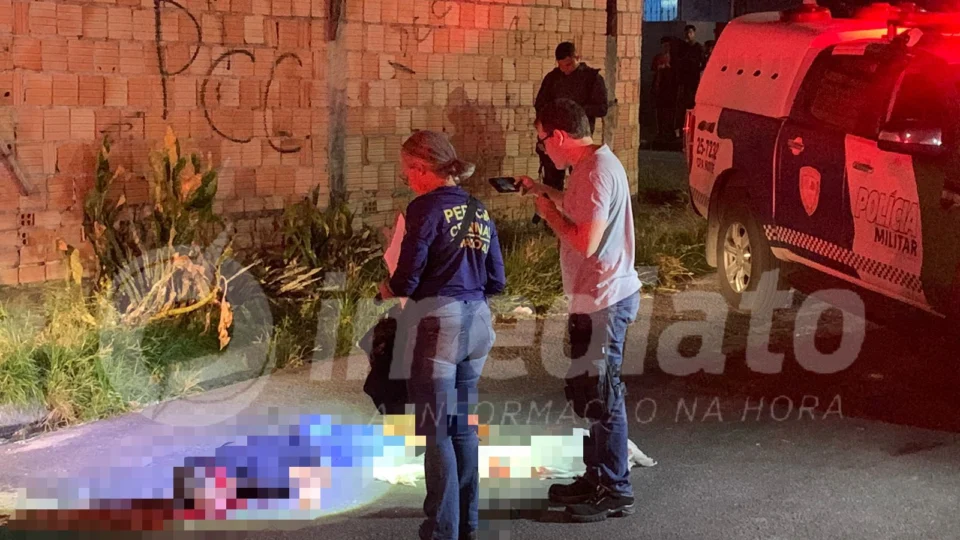Homem é perseguido por criminosos e morto com tiros na cabeça no Mutirão