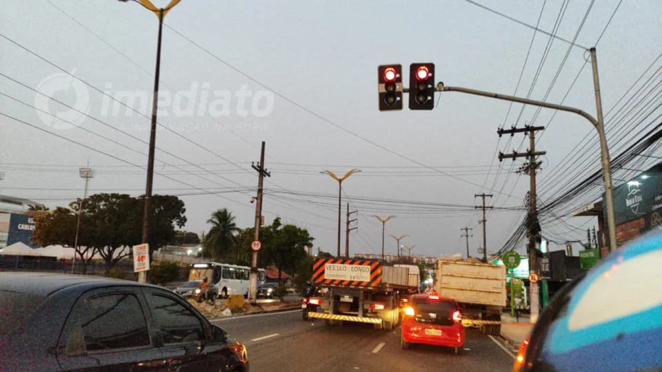 Manaus tem qualidade do ar considerada ruim nesta sexta-feira (9) por causa de fumaça