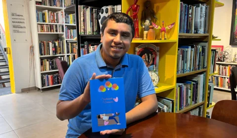 Poeta amazonense Vitor Gusmão conquista reconhecimento nacional com temáticas de melancolia e natureza