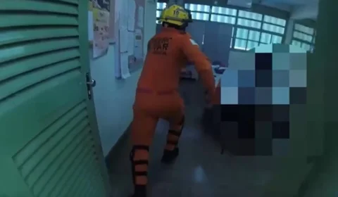 VÍDEO: veja momento em que PMs e bombeiros salvam professora refém de aluno