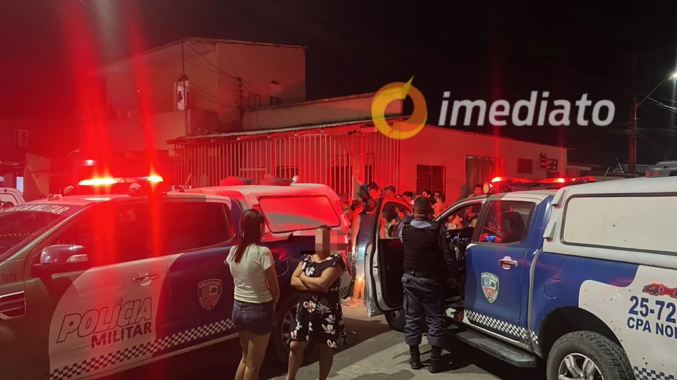 Criminosos matam homem a tiros no bairro Monte das Oliveiras