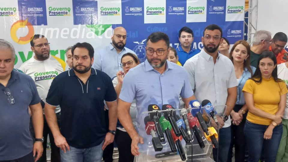 Wilson Lima acompanha serviços ofertados na 13ª edição do programa Governo Presente, na zona leste