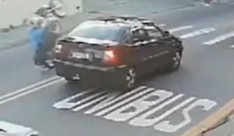 VEJA VÍDEO: adolescente atropela duas idosas enquanto fazia ‘grau’ em avenida