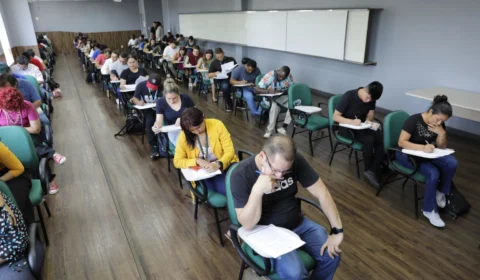 UEA realiza provas de proficiência em língua estrangeira para 160 candidatos
