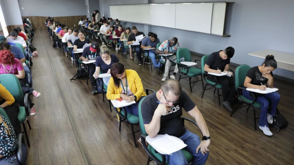 UEA realiza provas de proficiência em língua estrangeira para 160 candidatos