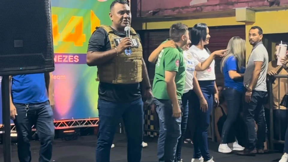 Candidato a vereador, Repórter Eudogio, realiza caminhada na Compensa e participa de reunião no Santo Agostinho