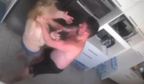 VEJA VÍDEOS: marido agride mulher na frente de filha autista de 3 anos