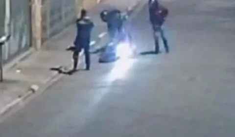 Veja Vídeo: jovem ‘puxa’ arma de ladrão e mata ele a tiros