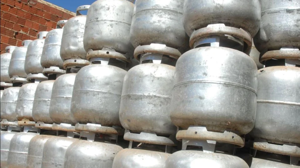 Mais de 5,6 milhões de famílias recebem Auxílio Gás a partir desta segunda-feira (19)