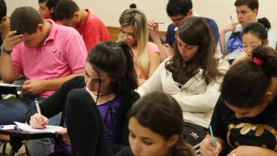 Perdeu o Enem dos concursos? Veja outras seleções com inscrições abertas