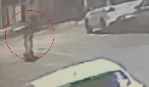 VEJA VÍDEO: grávida de 7 meses é agarrada na rua e abusada por homem em carro