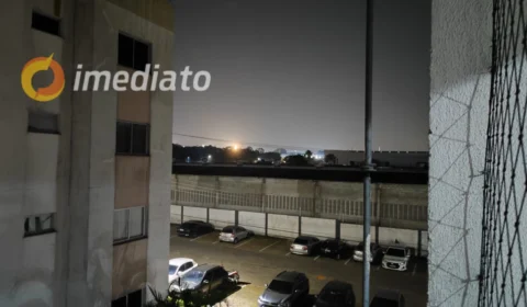 Fumaça volta a cobrir áreas em Manaus na noite desta segunda-feira (26)