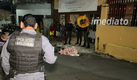 Adolescente de 17 anos é sequestrado ao sair da escola e executado a tiros no bairro Compensa