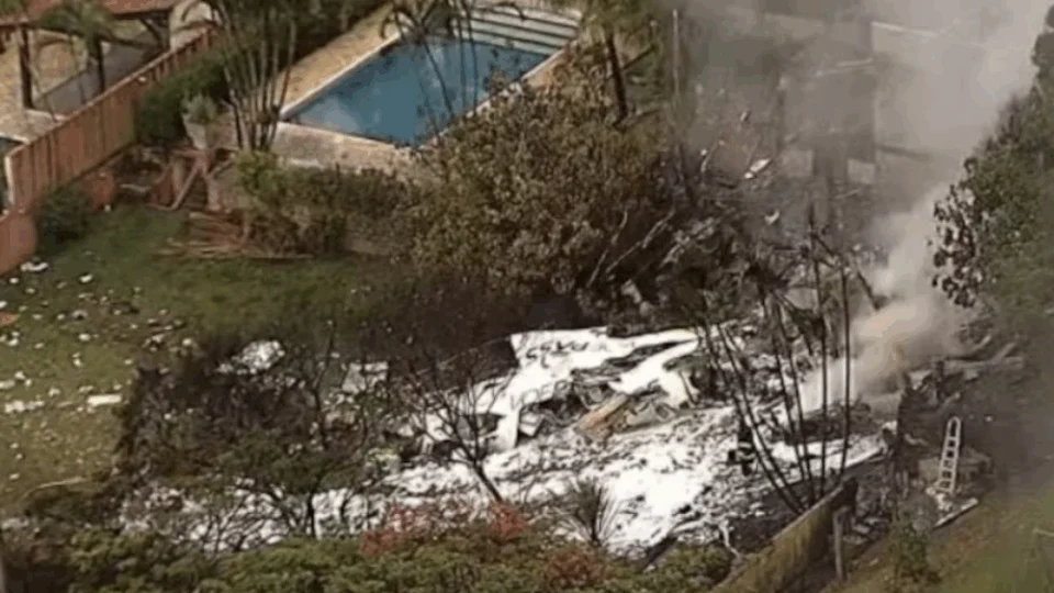 IML identifica os 62 corpos das vítimas do acidente aéreo de Vinhedo