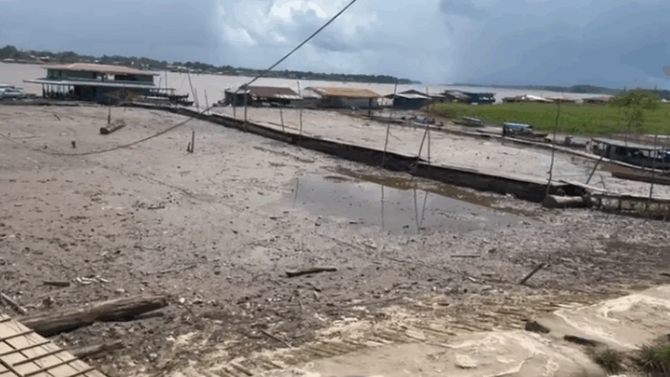 Seca no Rio Solimões pode afetar o abastecimento de água potável em Tabatinga, no Amazonas
