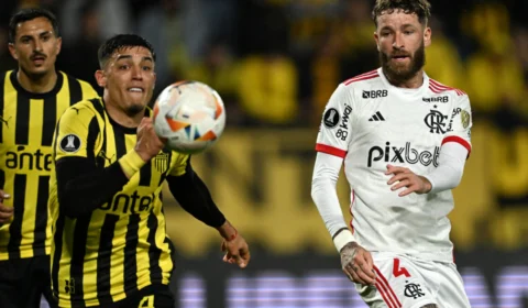 Fora de casa, Flamengo empata com o Peñarol e está eliminado da Libertadores