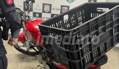 Polícia prende homem e recupera motocicleta roubada na avenida Autaz Mirim
