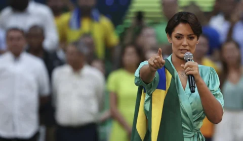 Caminhada com Michelle Bolsonaro é cancelada em Manaus