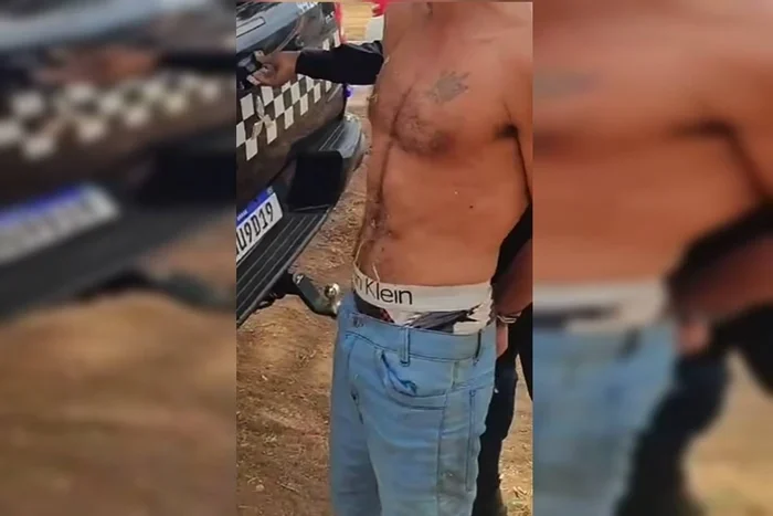 Homem se esconde dentro de sofá para não ser preso após bater na mulher
