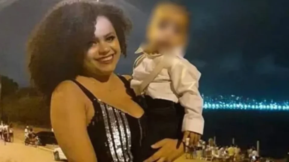 Vizinhos relatam que ouviram gritos de criança decapitada pela mãe: ‘Vou morrer’