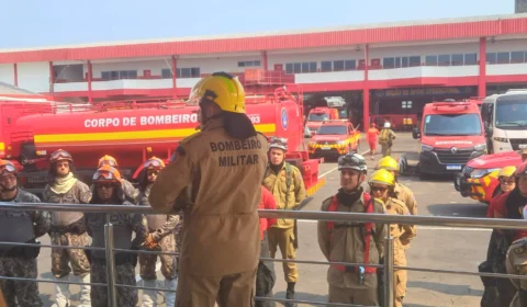 Corpo de Bombeiros monta força-tarefa para extinguir incêndio em Iranduba