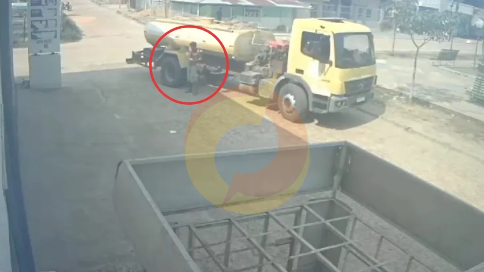 Vídeo brutal: homem é esmagado por roda de caminhão pipa em Anori