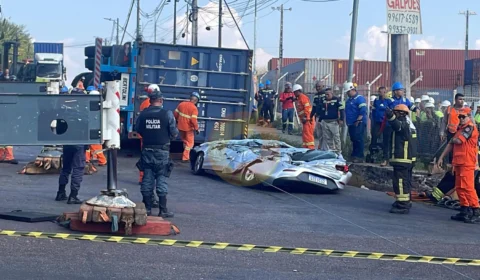 Carreta: PM informou que escutou buzina após carro ser esmagado