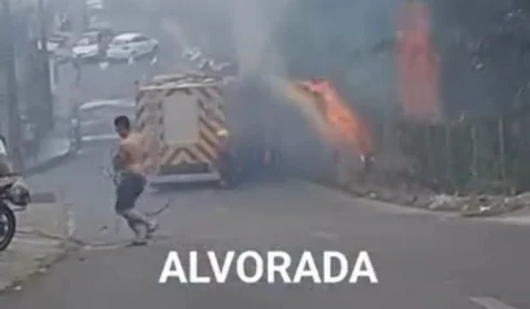 Vídeo: incêndio de mata causa pânico no bairro Alvorada 2