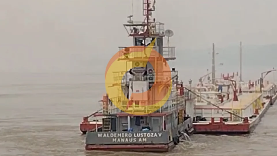 Vídeo: embarcações ficam encalhadas em bancos de areia por causa da seca extrema no rio Madeira