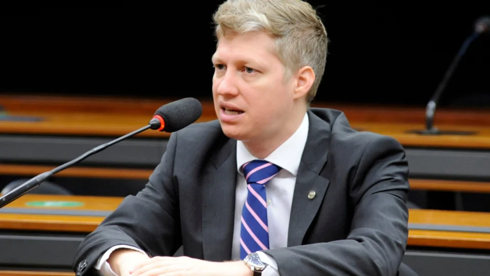 Vídeo: Marcel Van Hattem vem à Manaus declarar apoio a Alberto Neto e Maria do Carmo