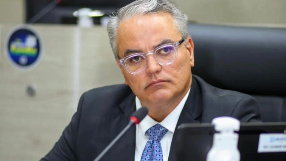 Lissandro Breval pede CPI para investigar pagamentos suspeitos da Prefeitura de Manaus