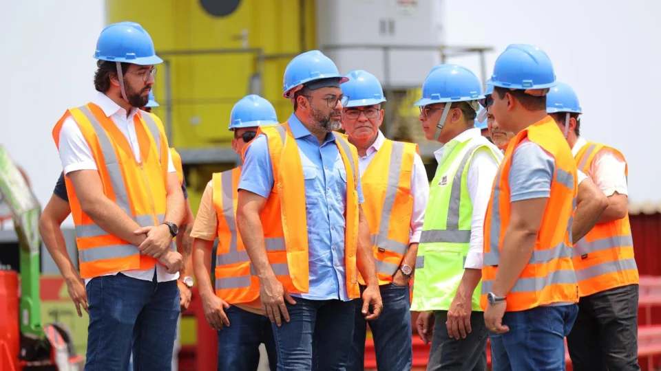 Em vistoria de portos provisórios, Wilson Lima destaca articulação do Governo do Estado para garantir abastecimento da indústria e comércio