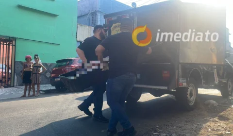 Homem é encontrado morto com facadas em prédio abandonado no Centro de Manaus