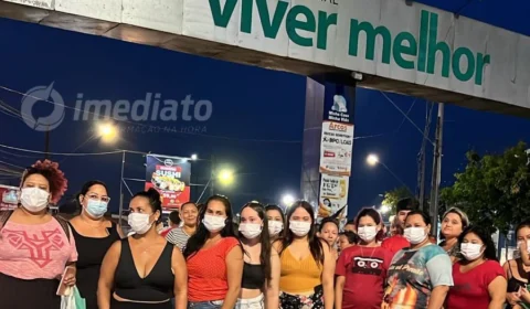 Moradores do Viver Melhor protestam contra as queimadas no conjunto em Manaus