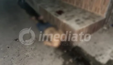 Homem é morto a tiros dentro de beco no bairro Compensa
