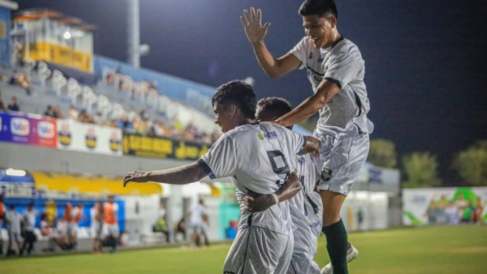 Estádio Carlos Zamith recebe jogos decisivos neste fim de semana