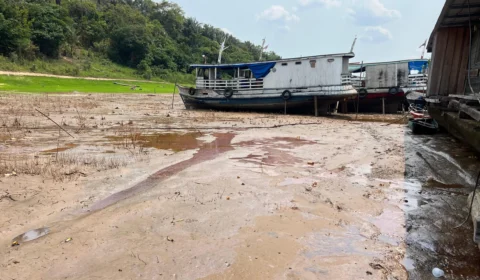 Seca extrema: Rio Negro já desceu quase 4 metros somente em Setembro