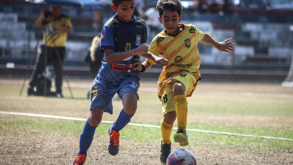 Amazonas FC vence o EBS e encaminha liderança no Barezinho sub-10
