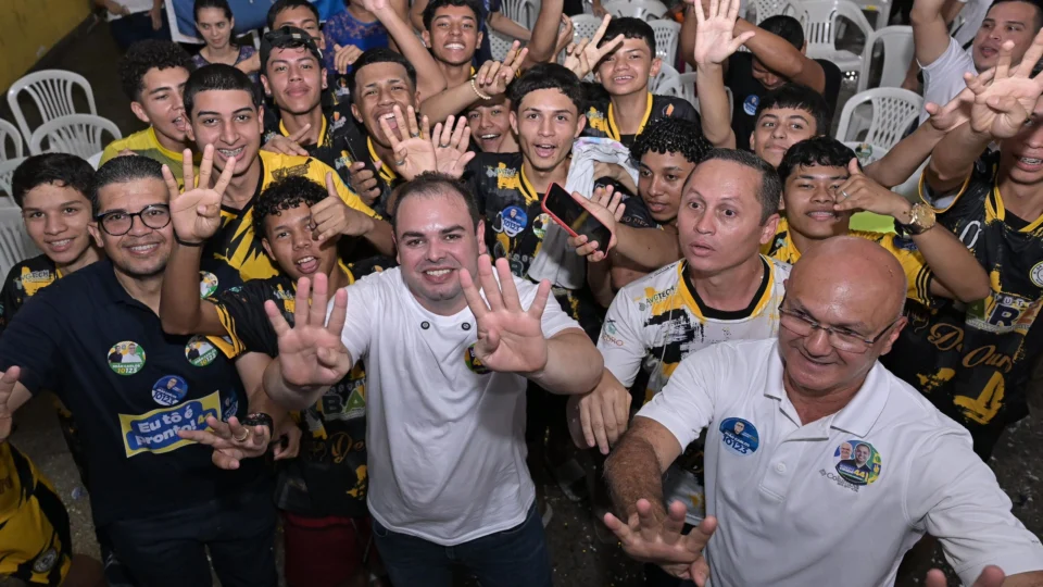 Roberto Cidade movimenta a campanha na zona Norte, neste sábado (21)