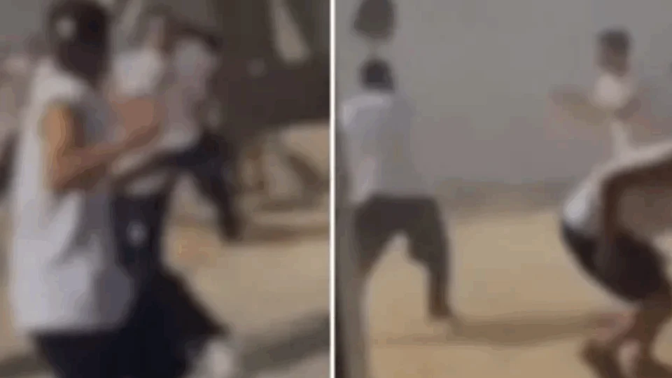 VEJA VÍDEO: adolescente agride colegas com pá durante confusão em escola