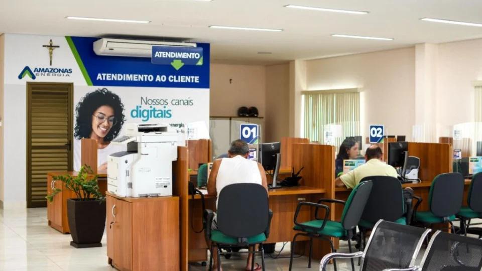 Concessionária de energia é notificada após apagão em Manaus