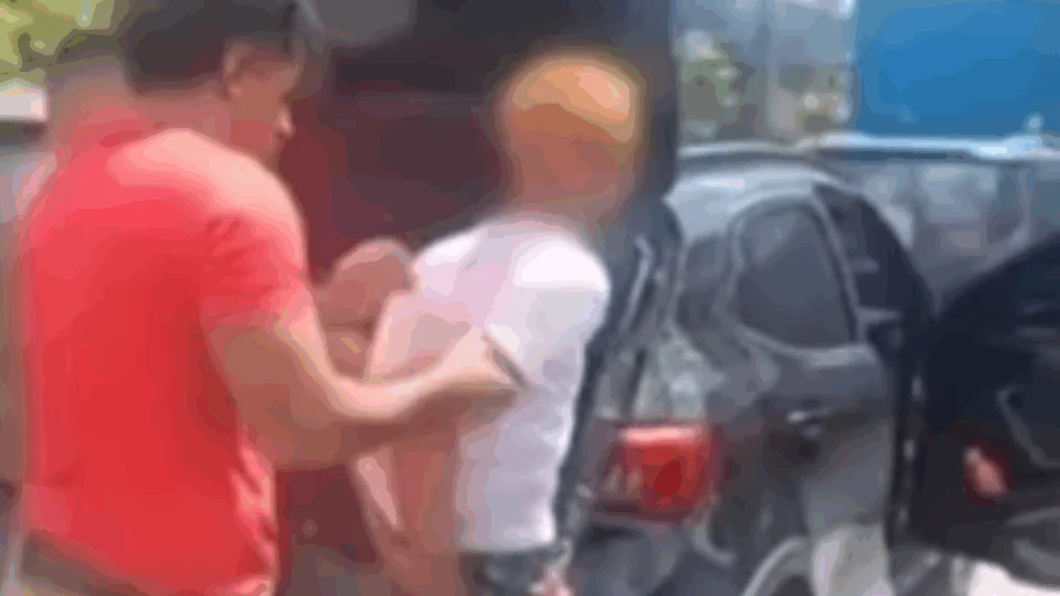 Mulher contrata assassino por R$ 7 mil para matar vizinha após briga por terreno