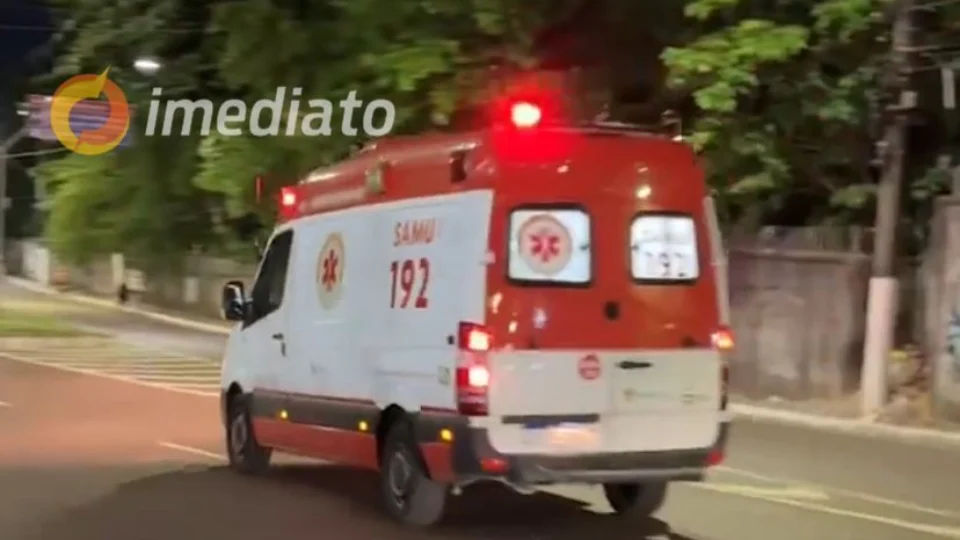 Criança é atropelada por moto ao correr atrás de pipa no bairro Alvorada