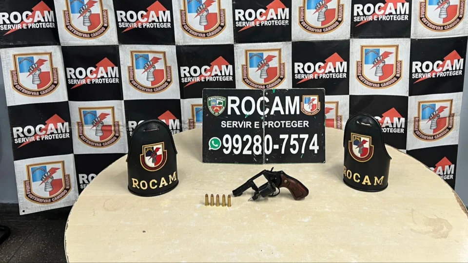Rocam apreende arma de fogo jogada por assaltantes durante fuga em Manaus