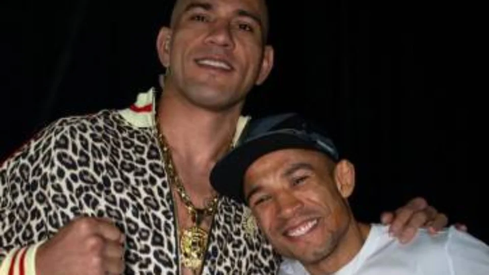 UFC 307: Poatan defende cinturão contra Rountree em noite repleta de brasileiros