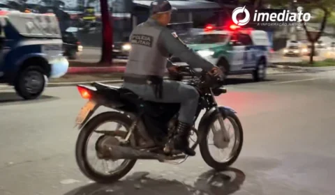 Jovens são detidos após fugirem de blitz no bairro Riacho Doce